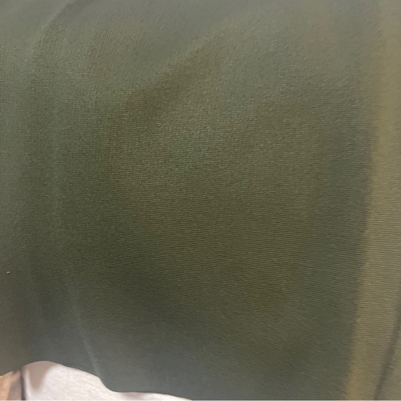 Scanlan Theodore Crepe knit set hunter green small. - Picture 4 of 7